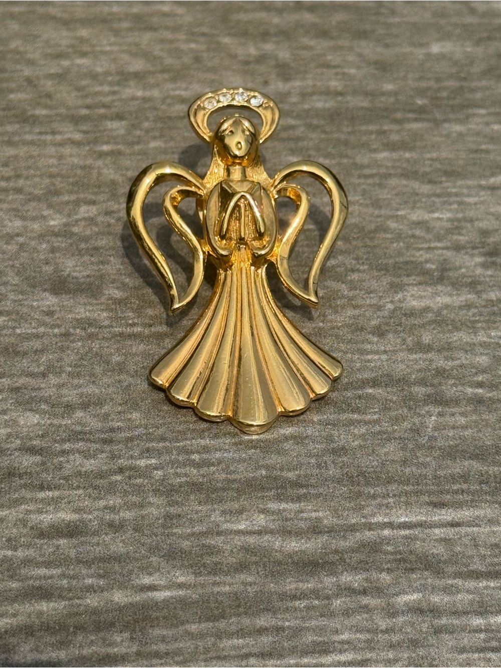 EUC Vintage Avon Gold Rhinestone " Heavenly Angel Pin " Brooch - Picture 3 of 6